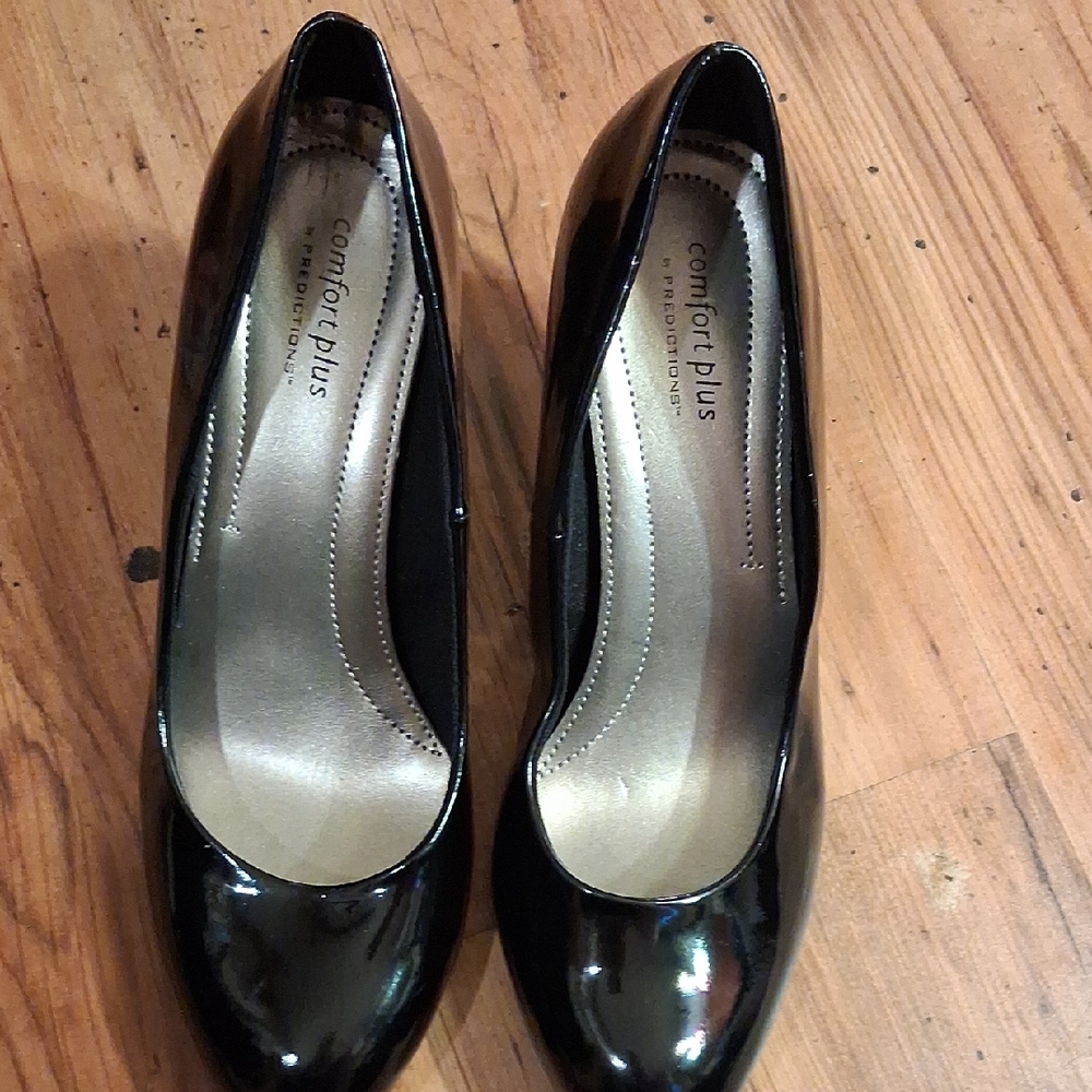 comfort plus by Predictions Black Patent Round-Toe Pumps